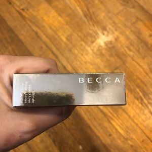 Becca ultimate lipstick love in poppy (w)